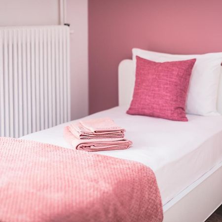 Private Rooms Athens - Shared Bathroom 객실 사진