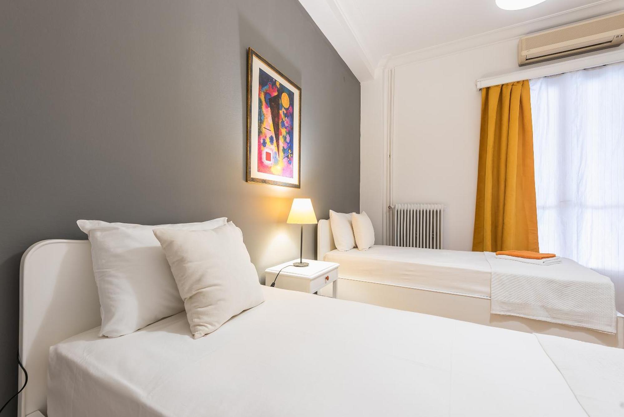 Private Rooms Athens - Shared Bathroom 객실 사진